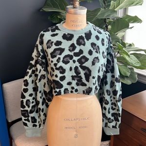 TWENTY Montréal Leopard Hyper Reality Knit Cropped Pullover - Medium